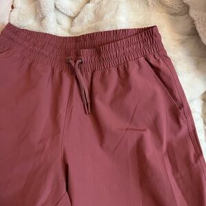 Mondetta M Dusty Rose Red Lightweight Spring Fall Crop Jogger Athletic Pants